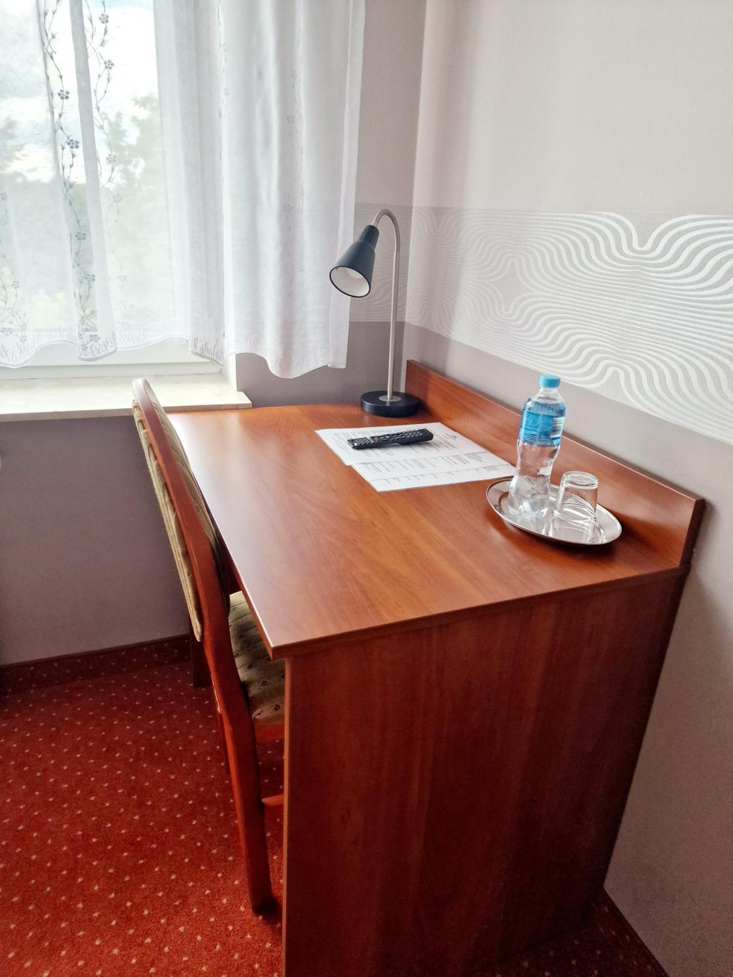 Hotel Podroznik Koszuty Экстерьер фото