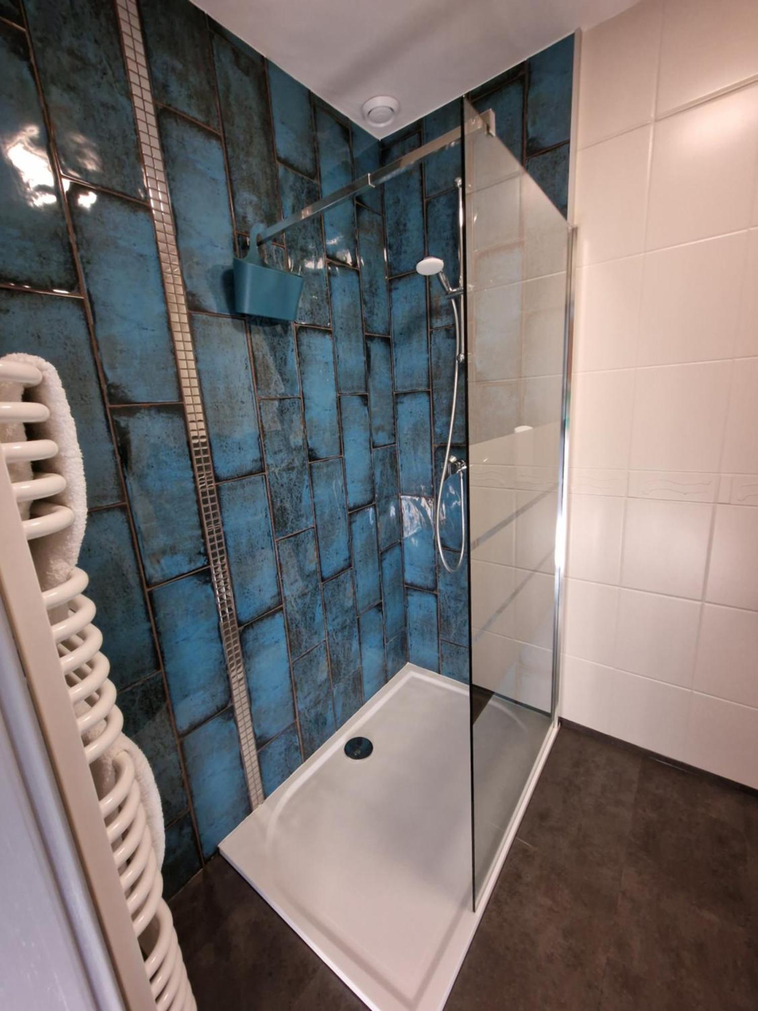 Hotel Podroznik Koszuty Экстерьер фото